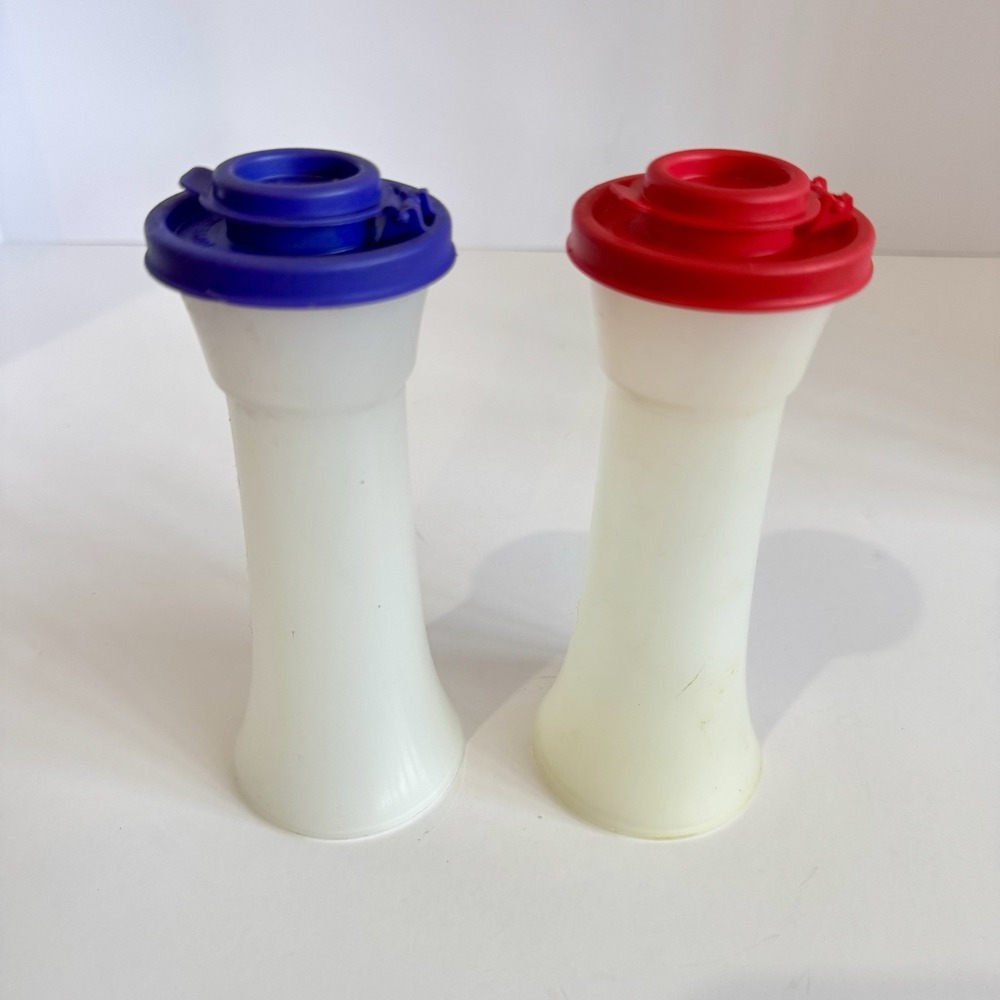 Tupperware Hourglass Salt & Pepper Shakers Blue & Red Top